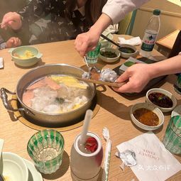 椰子不语凯德晶萃店 品味小吃服务的独特魅力